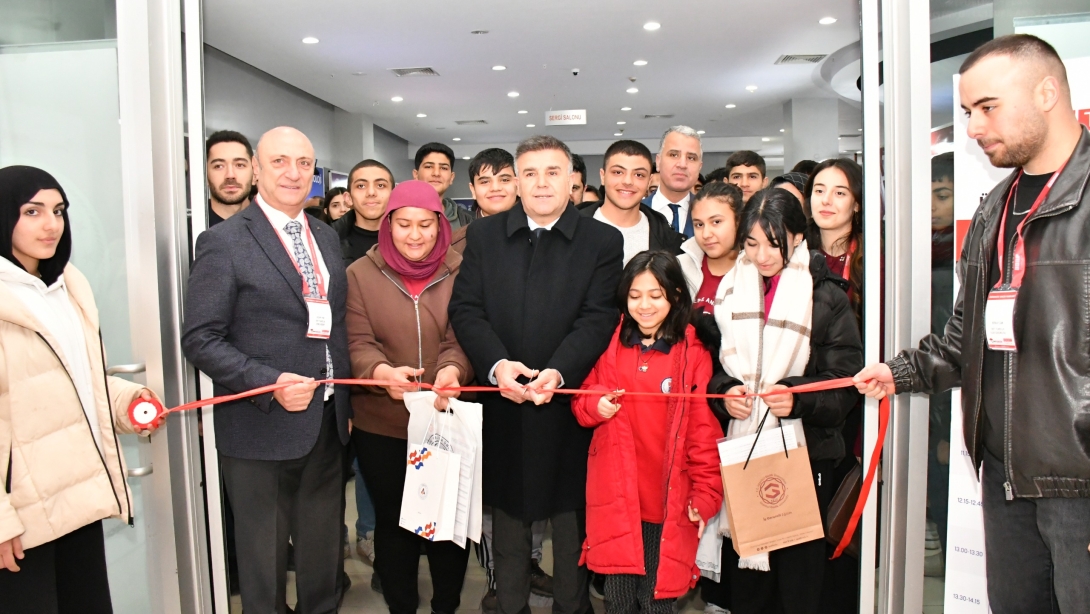 Şanlıurfa Üniversite Tanıtım ve Kariyer Günleri Düzenlendi